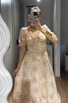 Vestido de tule com estampa floral e decote em coração - Creme