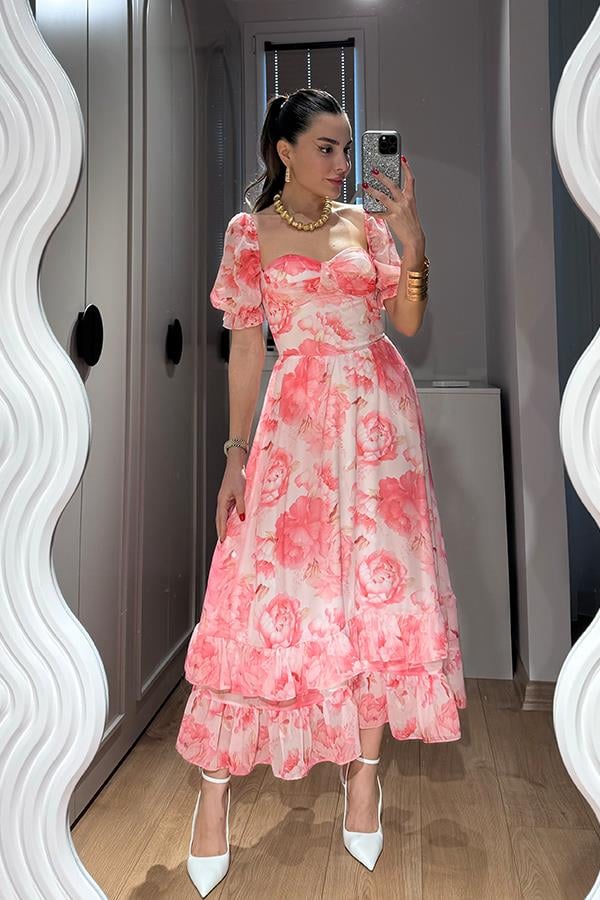 Vestido de tule com estampa floral com decote em coração - rosa